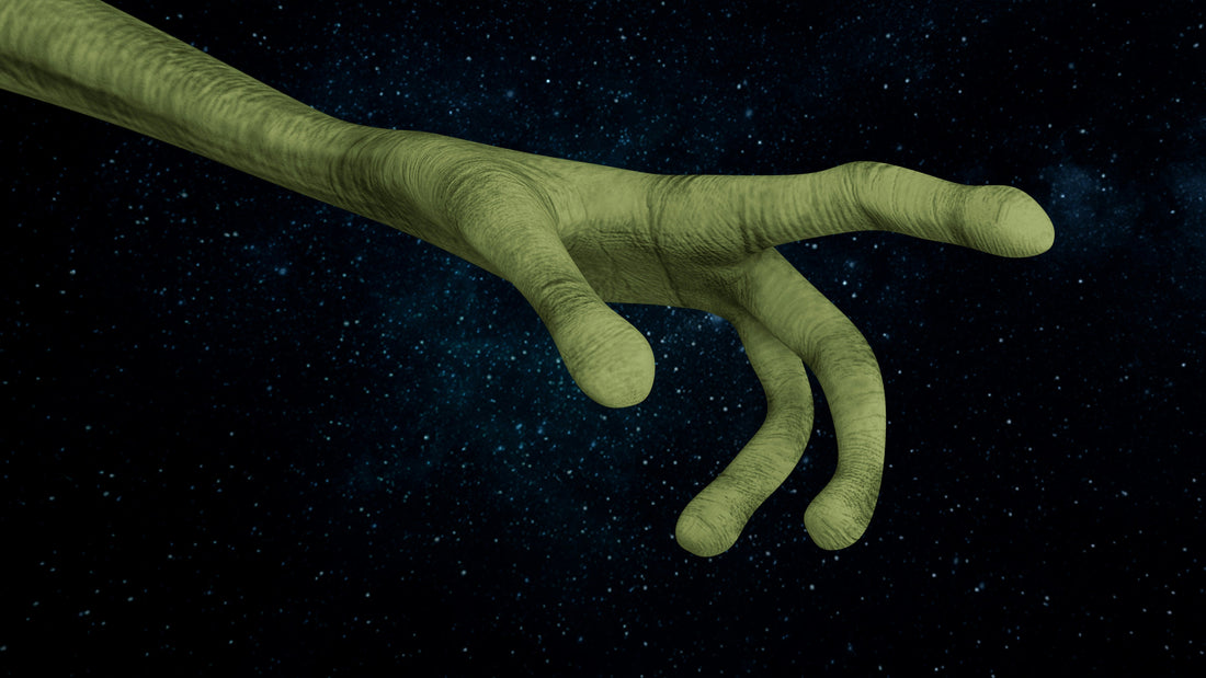 three fingers alien hand