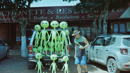 Beam Up the Best Father's Day Gifts for Your Alien-Obsessed Dad